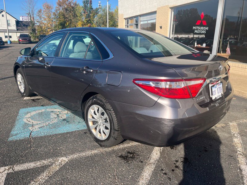 Used 2015 Toyota Camry LE FWD image 7
