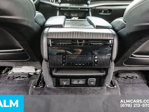 Used 2023 Jeep Wagoneer Series III w/ Preferred Equipment Group image 33