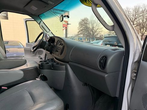 Used 2008 Ford E-350 and Econoline 350 Super Duty image 16
