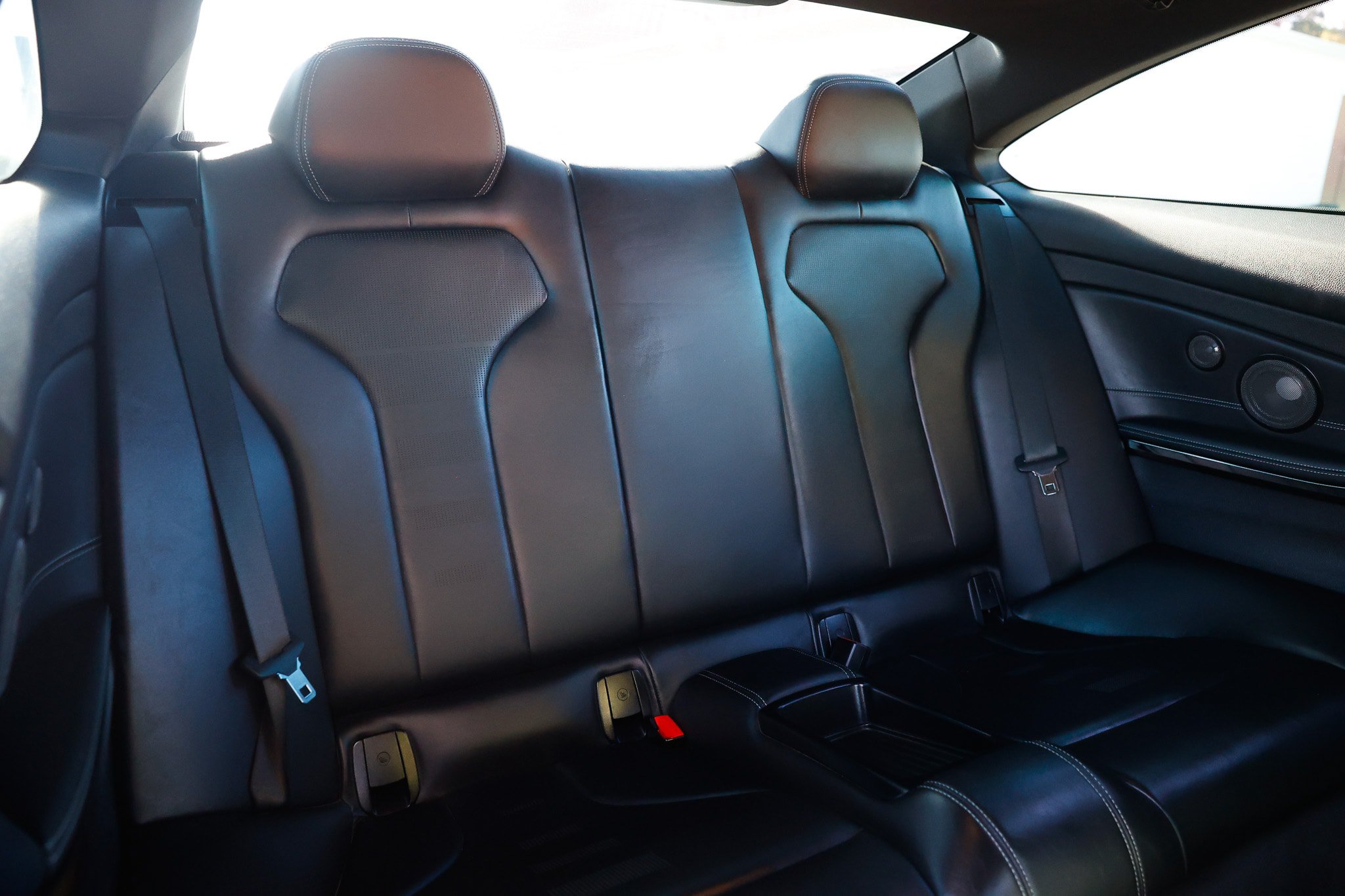 Used 2019 BMW M4 Coupe w/ Executive Package RWD image 18