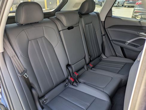 New 2025 Audi Q5 Premium Plus image 11