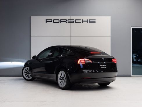 Used 2023 Tesla Model 3 Standard Range RWD image 5