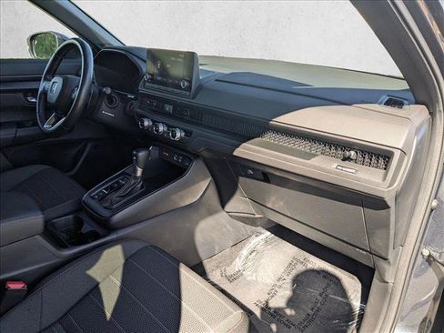 Used 2025 Honda CR-V Sport image 21