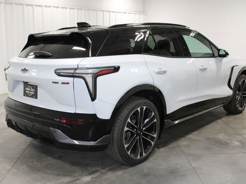 New 2026 Chevrolet Blazer EV SS image 9