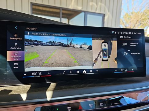 Certified 2025 BMW 740i image 25