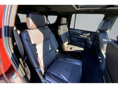 Used 2022 GMC Yukon XL Denali AWD/4WD image 20