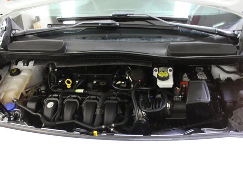 Used 2019 Ford Transit Connect XLT image 31