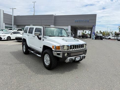 Used 2009 HUMMER H3 AWD/4WD image 4