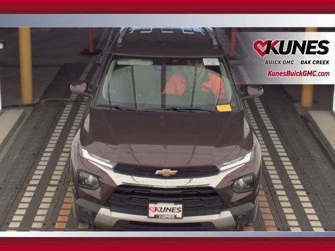 Used 2023 Chevrolet TrailBlazer LT image 3