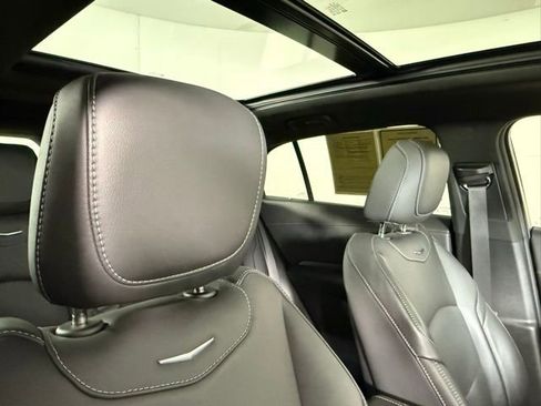 Certified 2024 Cadillac XT4 Premium Luxury w/ Technology Package image 31