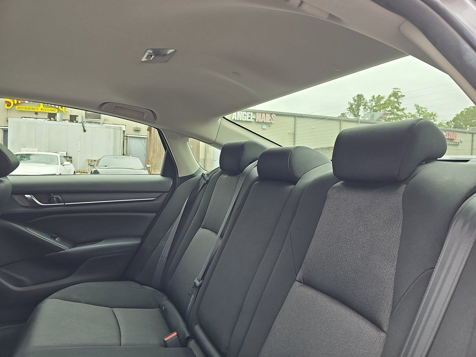 Used 2018 Honda Accord EX image 13