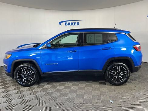 Used 2018 Jeep Compass Latitude w/ Popular Equipment Group AWD/4WD image 2