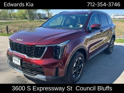 New 2025 Kia Sorento S