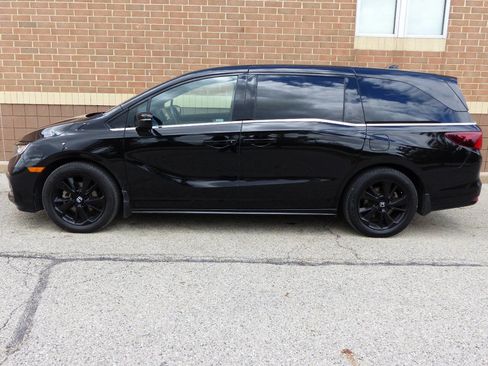 Used 2024 Honda Odyssey Sport image 6