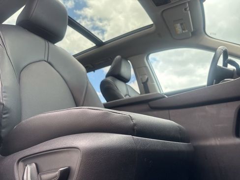 Used 2025 Toyota Grand Highlander FWD image 29