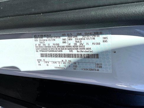 Used 2024 Ford Transit 350 XLT image 28