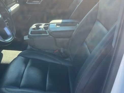 Used 2025 GMC Sierra 1500 SLT AWD/4WD image 6