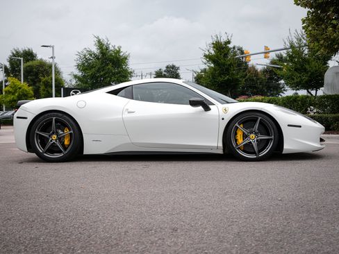 Used 2012 Ferrari 458 Italia Coupe RWD image 12