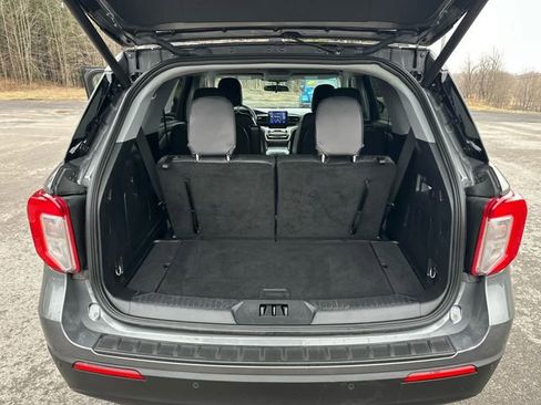 Used 2023 Ford Explorer XLT image 22