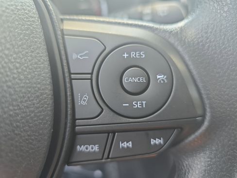 Used 2024 Toyota RAV4 XLE FWD image 17