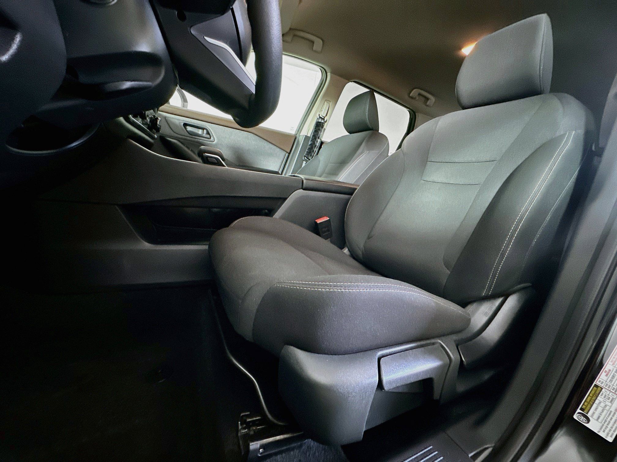 Used 2023 Nissan Rogue S FWD image 13