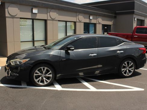 Used 2017 Nissan Maxima 3.5 SV FWD image 2