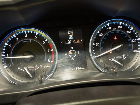 Used 2016 Toyota Highlander XLE image 20