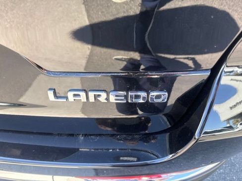 Certified 2023 Jeep Grand Cherokee Laredo AWD/4WD image 32