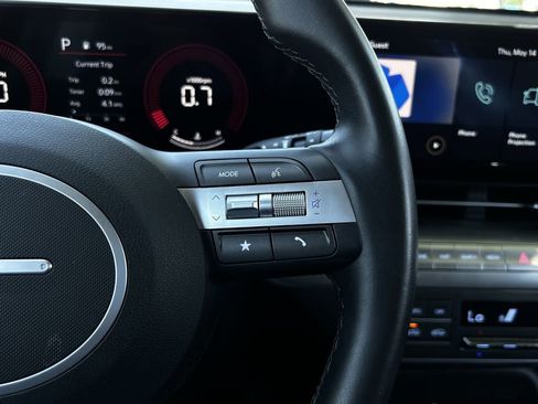 Used 2025 Hyundai Kona SEL FWD image 15