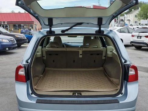 Used 2009 Volvo V70 image 6