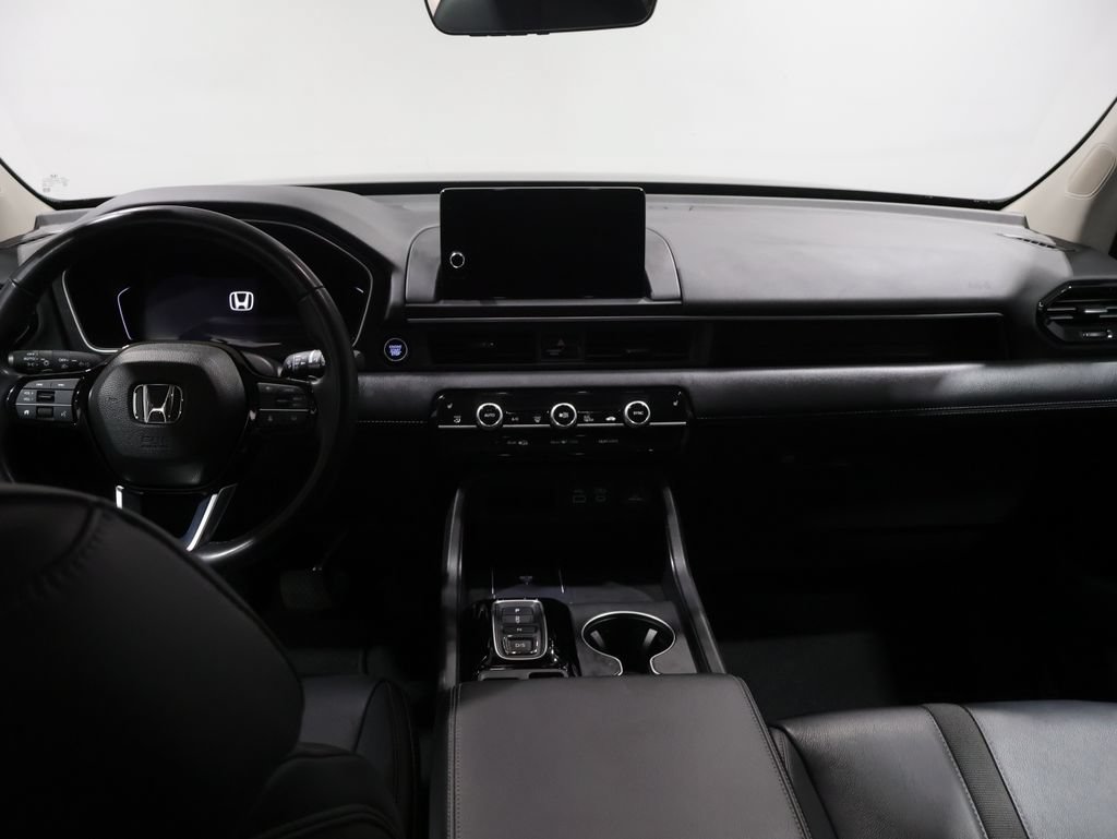 Used 2025 Honda Pilot EX-L image 18