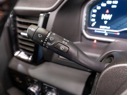 Used 2023 GMC Sierra 1500 AT4 image 30