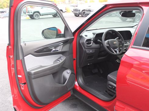 New 2026 Chevrolet TrailBlazer LT w/ Convenience Package image 8