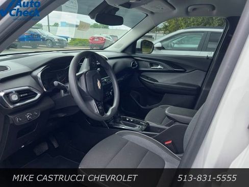 Used 2023 Chevrolet TrailBlazer LT FWD image 6