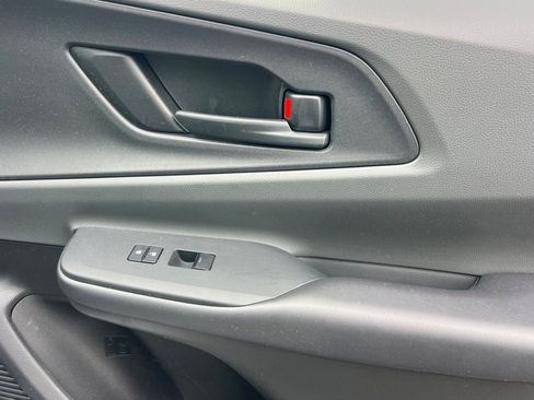 Used 2024 Toyota Prius LE image 20