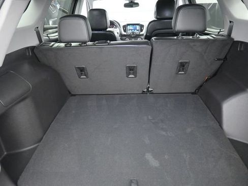 Used 2023 GMC Terrain SLT FWD image 26