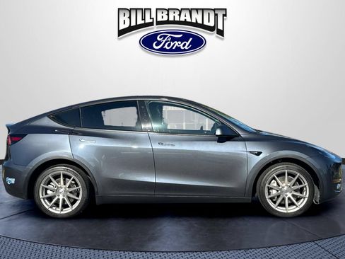 Used 2021 Tesla Model Y Long Range AWD/4WD image 2
