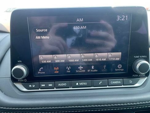 Used 2023 Nissan Rogue SV w/ SV Premium B Package FWD image 18