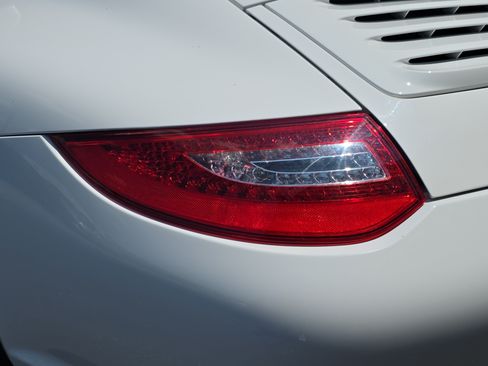 Used 2009 Porsche 911 Carrera S RWD image 13