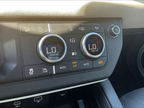 Used 2022 Land Rover Defender 90 X-Dynamic S image 21