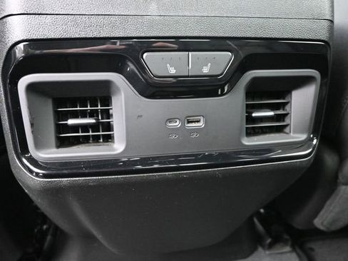 Used 2023 GMC Sierra 1500 AT4 w/ AT4 Preferred Package image 5