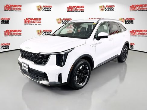 Used 2024 Kia Sorento S AWD/4WD image 14