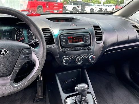 Used 2017 Kia Forte LX FWD image 9