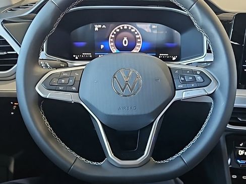 New 2026 Volkswagen Taos SE image 33