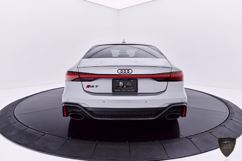 Used 2025 Audi RS 7 Performance AWD/4WD image 14