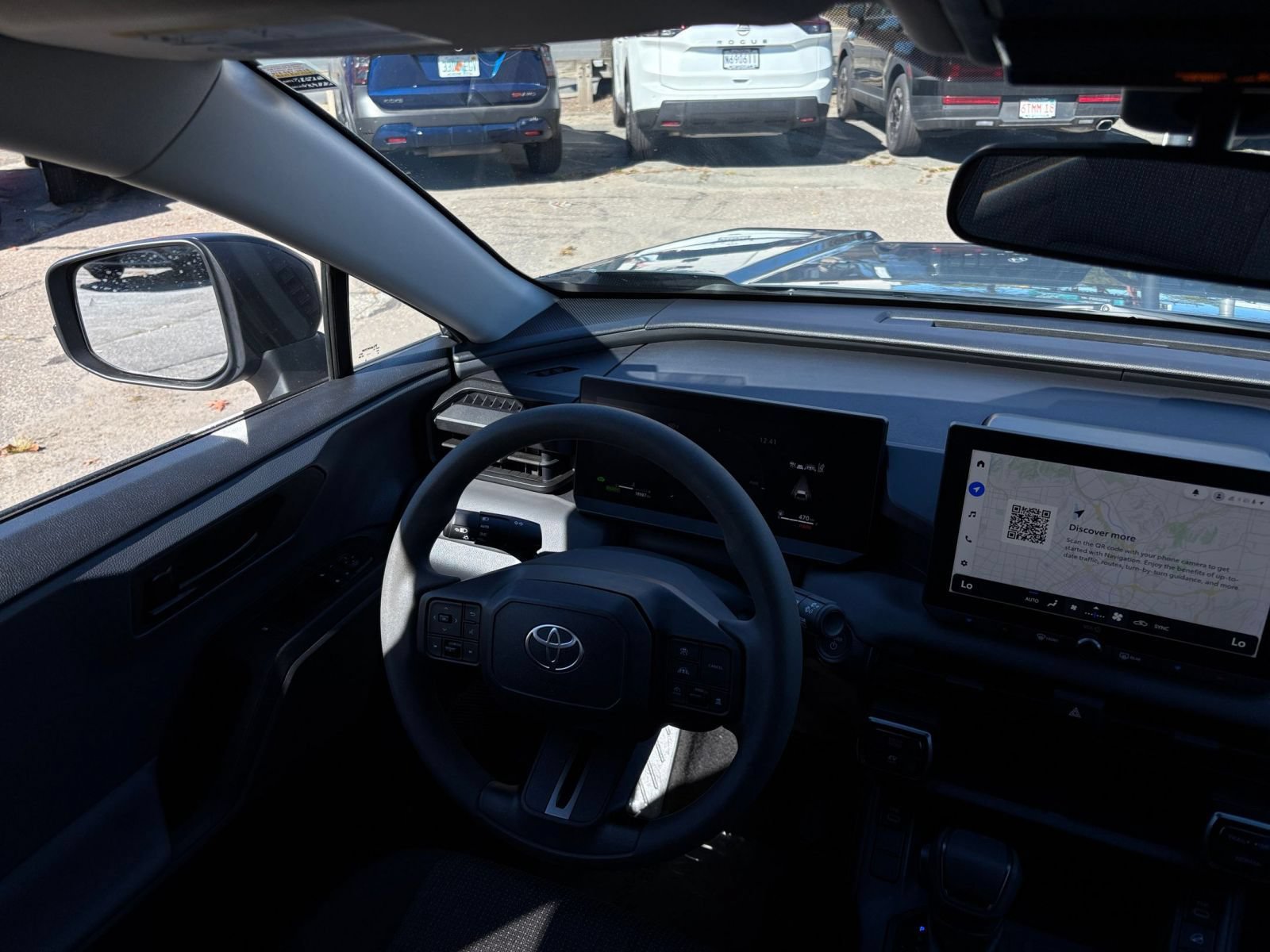 Used 2026 Toyota RAV4 LE AWD/4WD image 31