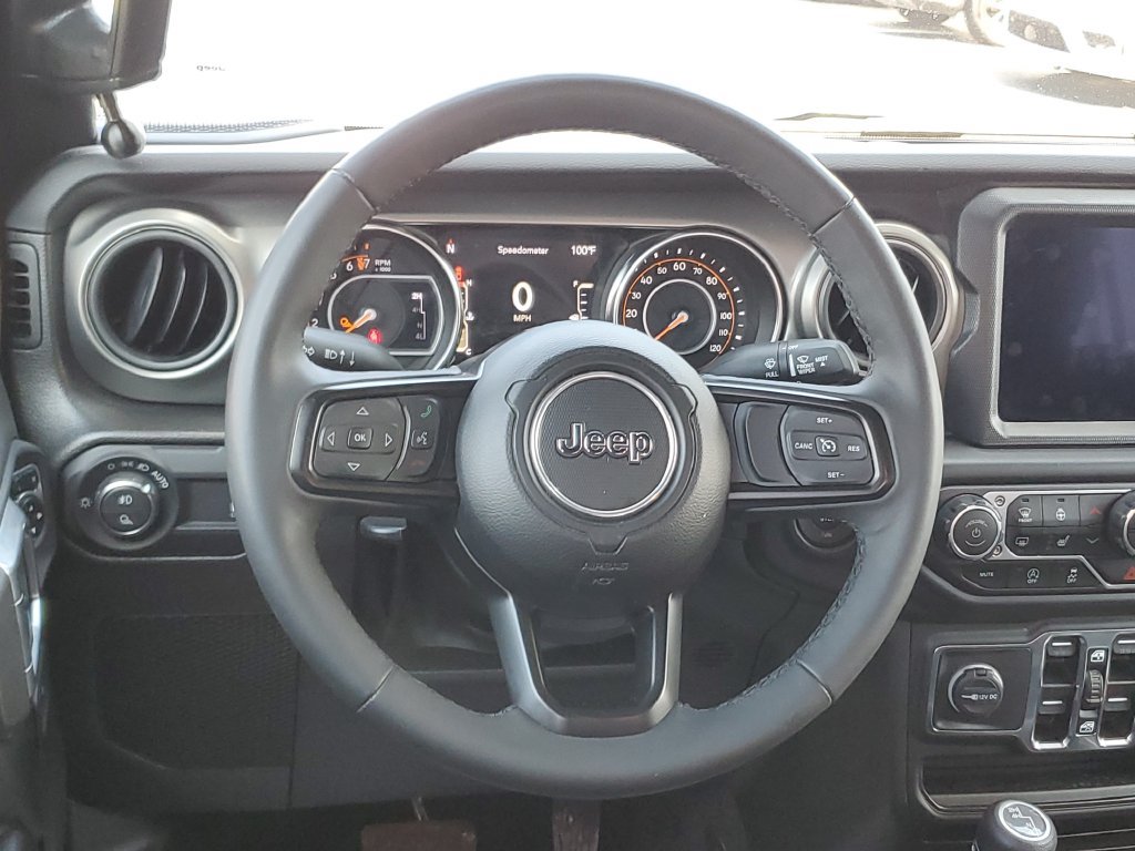 Certified 2023 Jeep Gladiator Sport AWD/4WD image 11