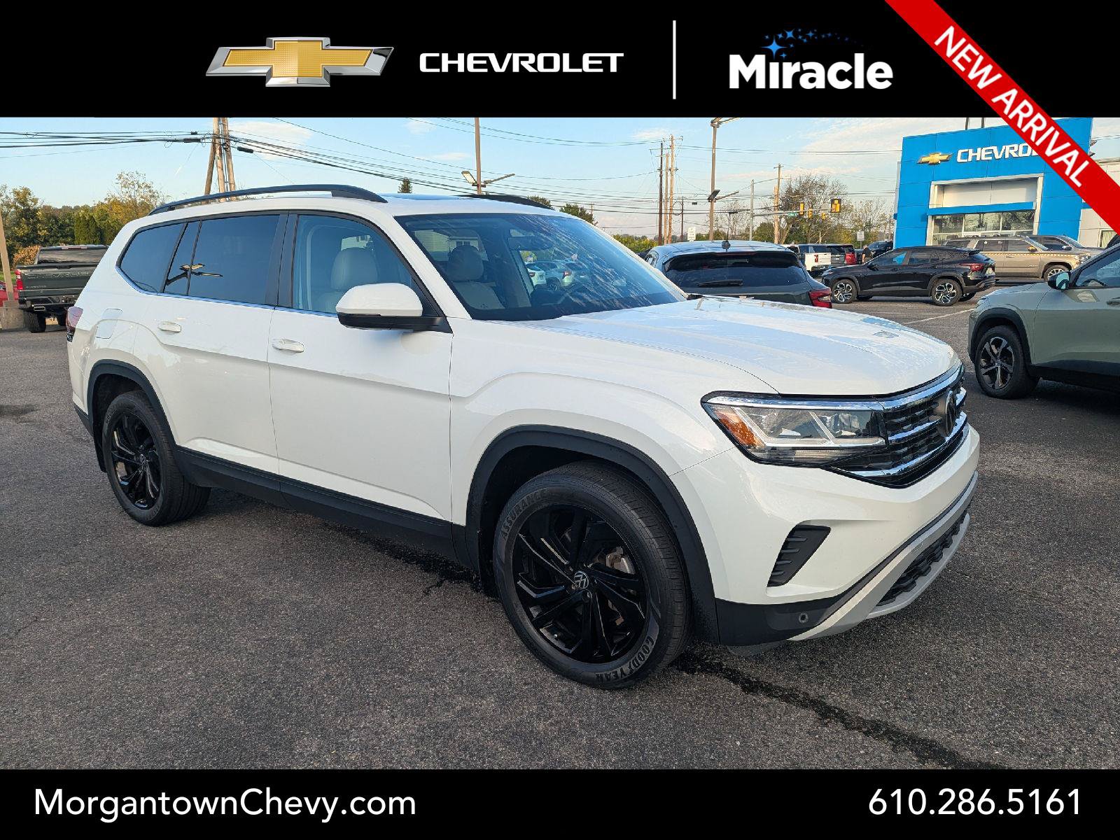 Used 2023 Volkswagen Atlas SE AWD/4WD image 1