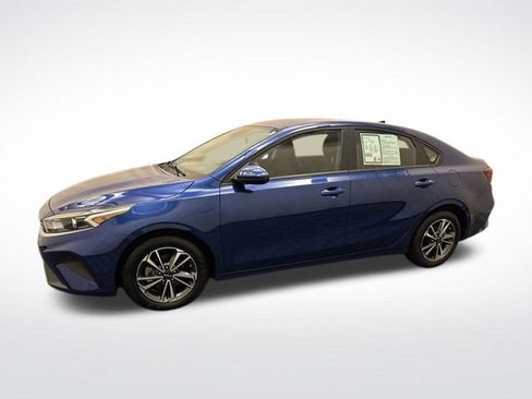 Certified 2023 Kia Forte LXS FWD image 8