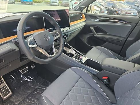 New 2026 Volkswagen Tiguan SEL R-Line image 16